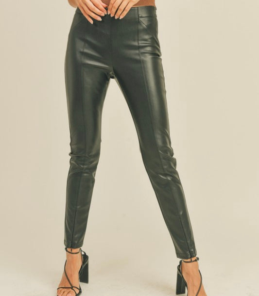Adele Faux leather pants with zipper